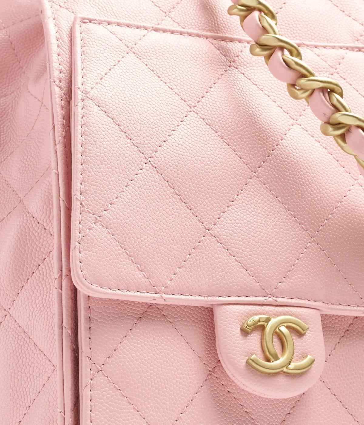 CHANEL 25 Medium Handbag