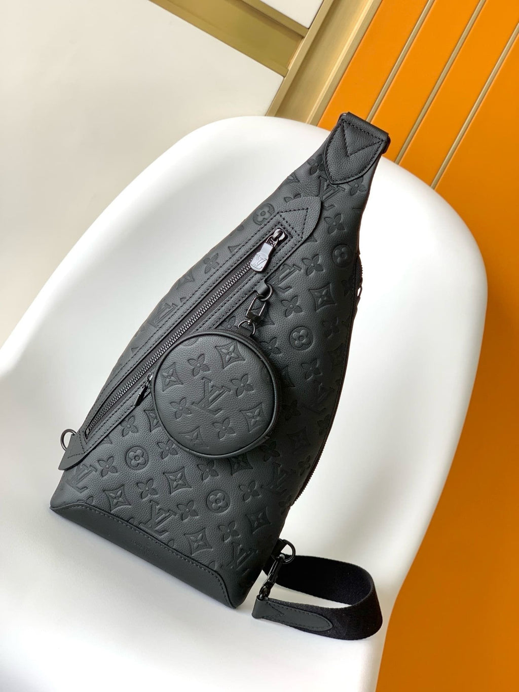 Louis Vuitton M21890 Duo Slingbag