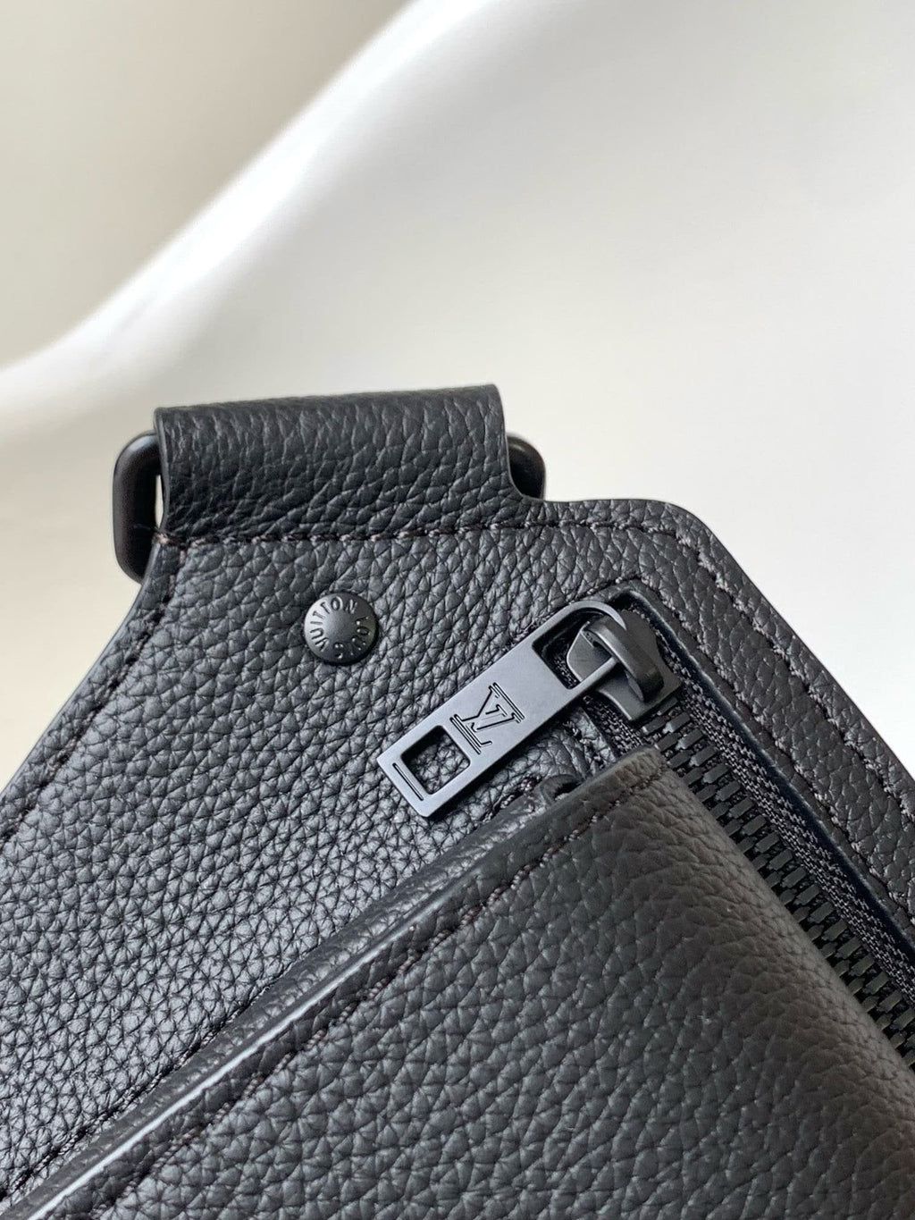 Louis Vuitton M57081 TAKEOFF Shoulder Bag