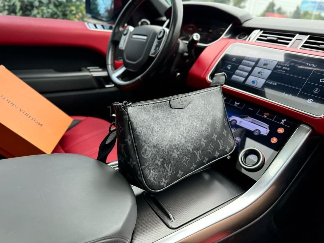 Louis Vuitton M11741 Pochette Accessoire XL