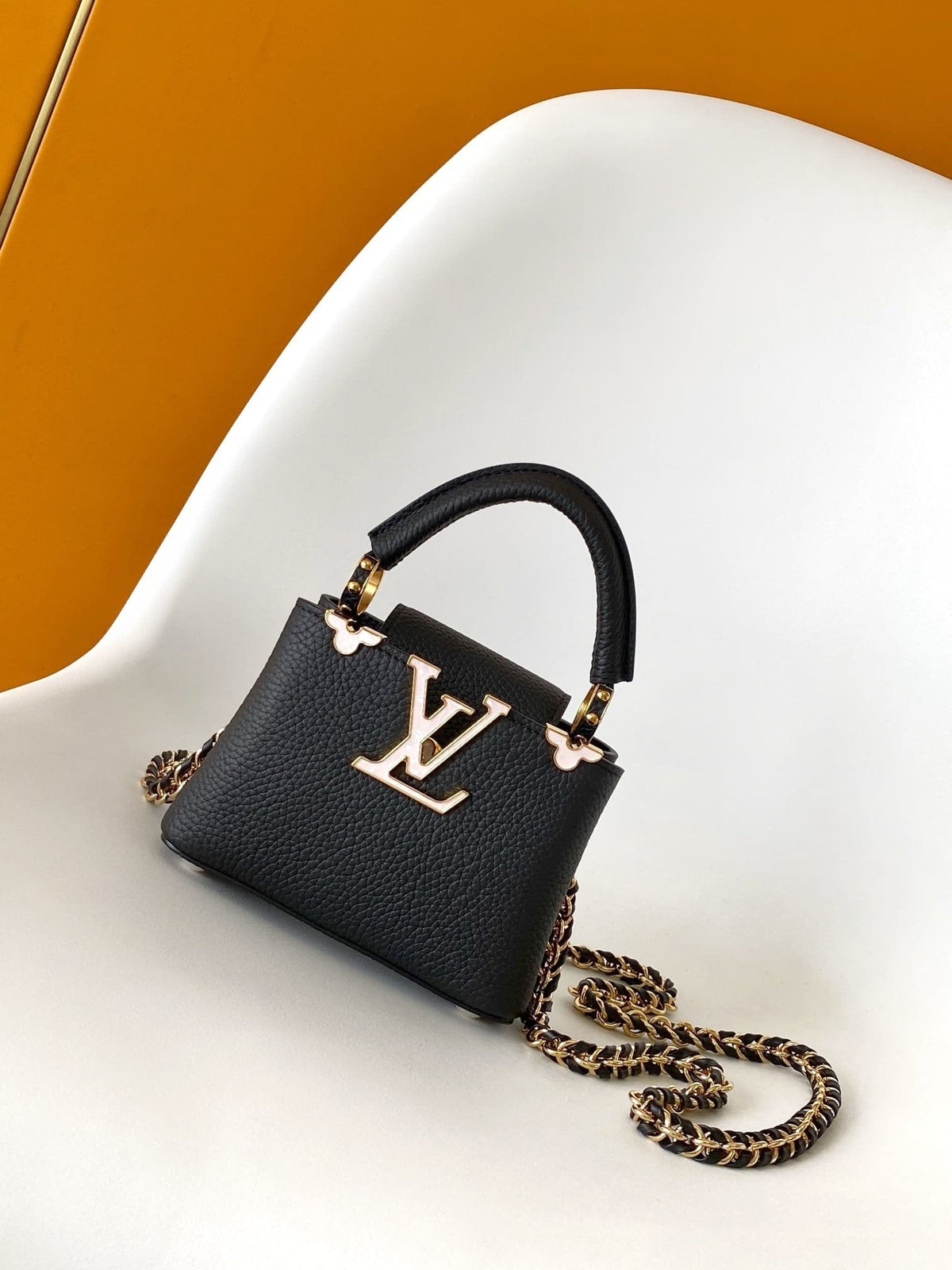 Louis Vuitton M10166 Capucines Nano