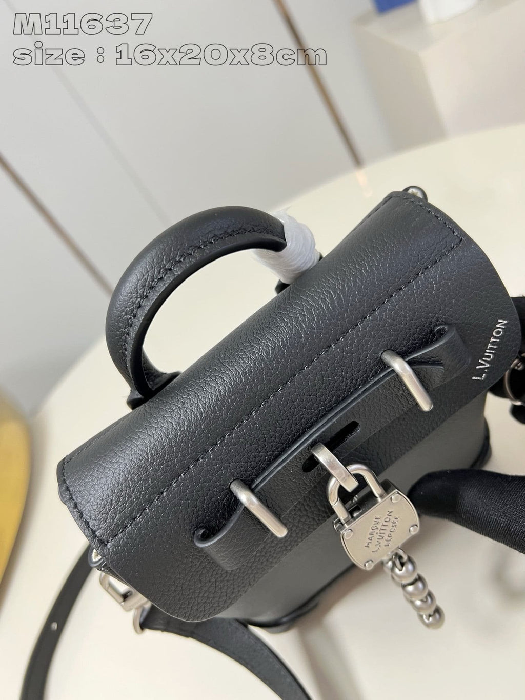 Louis Vuitton M11637 Steamer 15