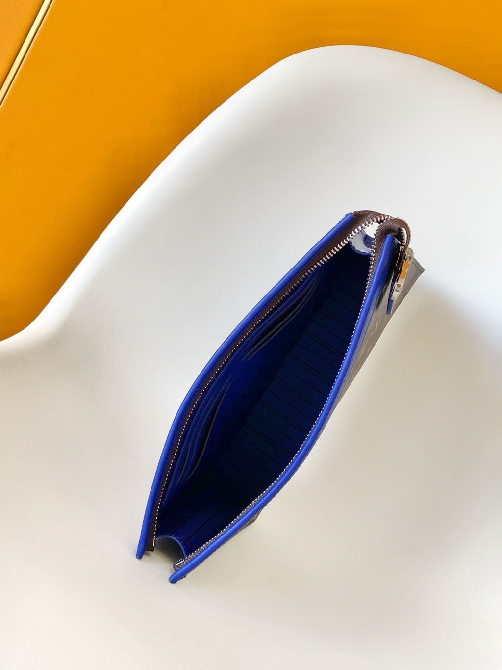Louis Vuitton M12819 Pochette Voyage MM