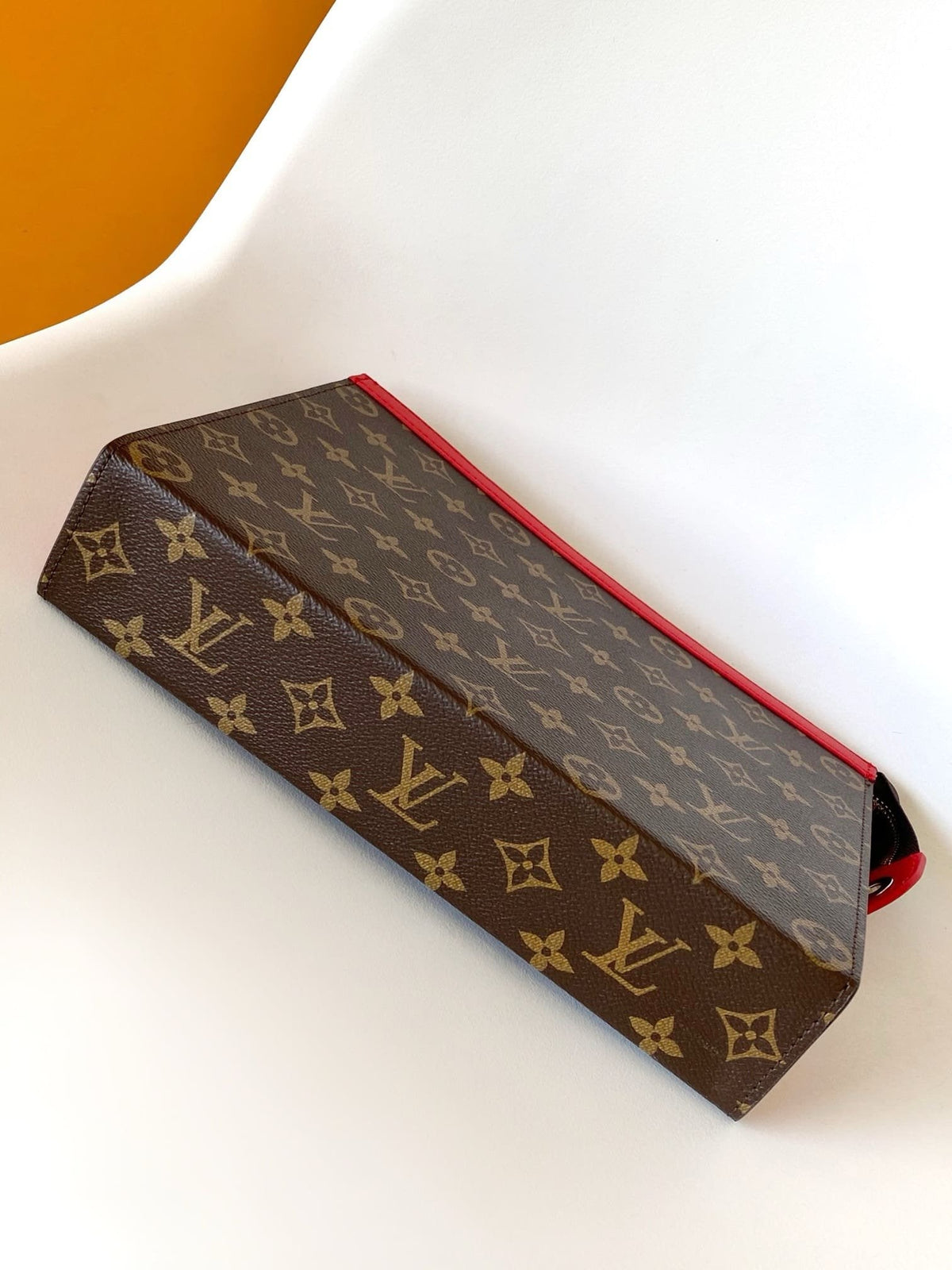 Louis Vuitton M12817 Pochette Voyage MM