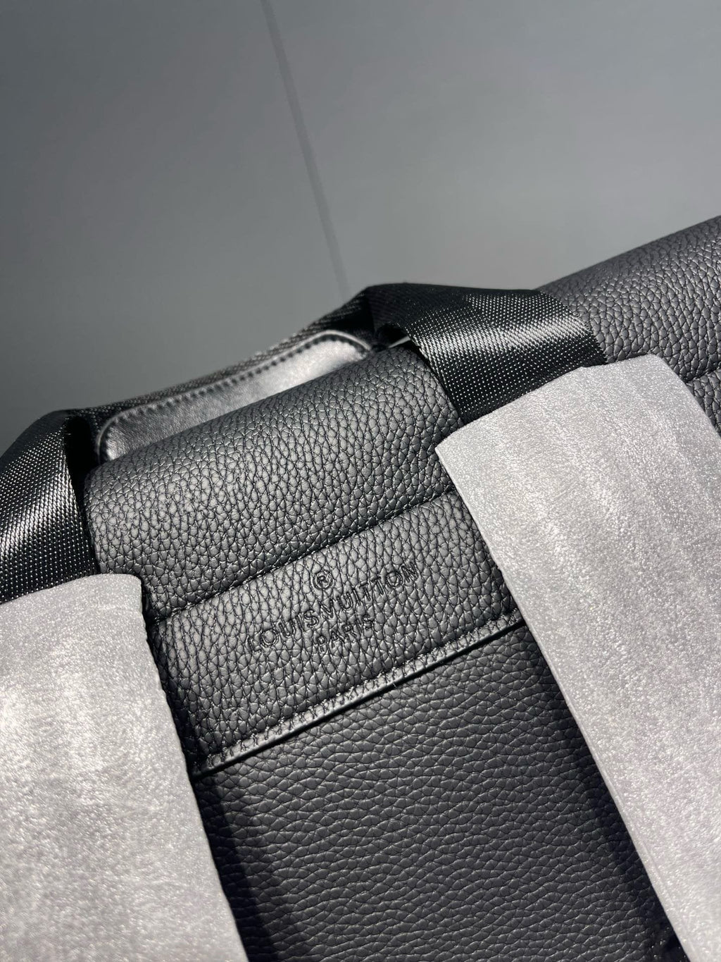Louis Vuitton M21367 Fastline Backpack