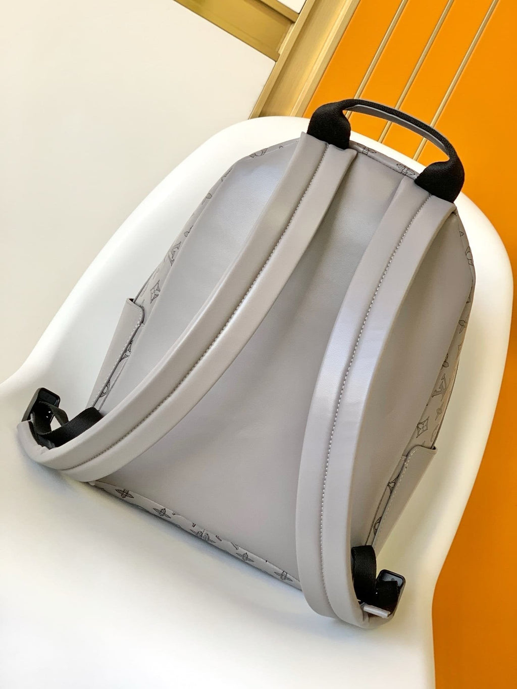 Louis Vuitton M46557 Discovery Backpack