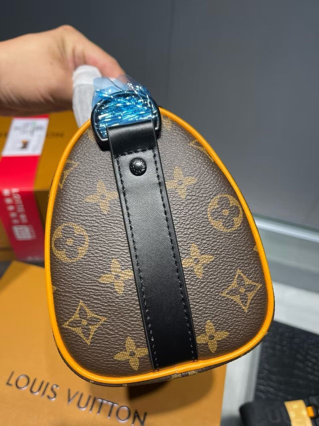 Louis Vuitton M46687 Keepall Bandoulière 25