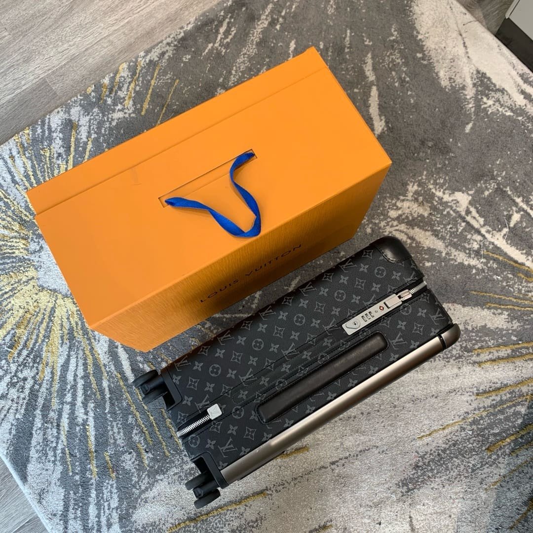 Louis Vuitton M23002 Horizon 55