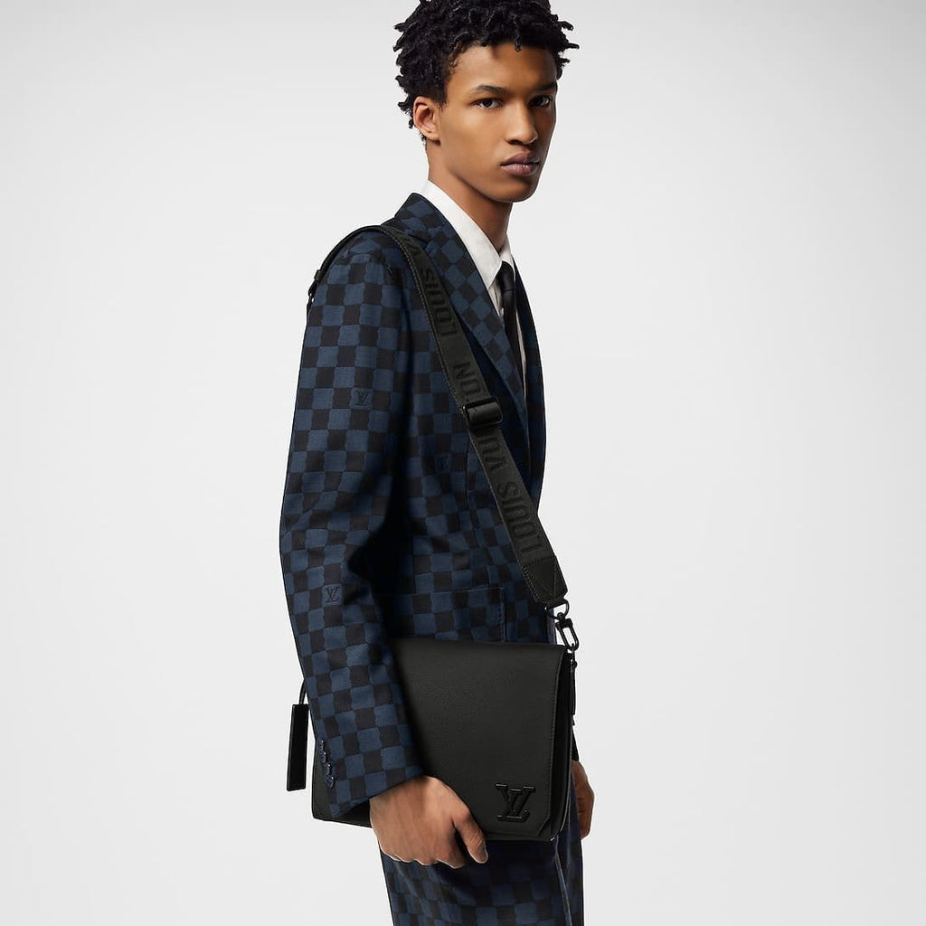 Louis Vuitton M57080 TAKEOFF Messenger Bag