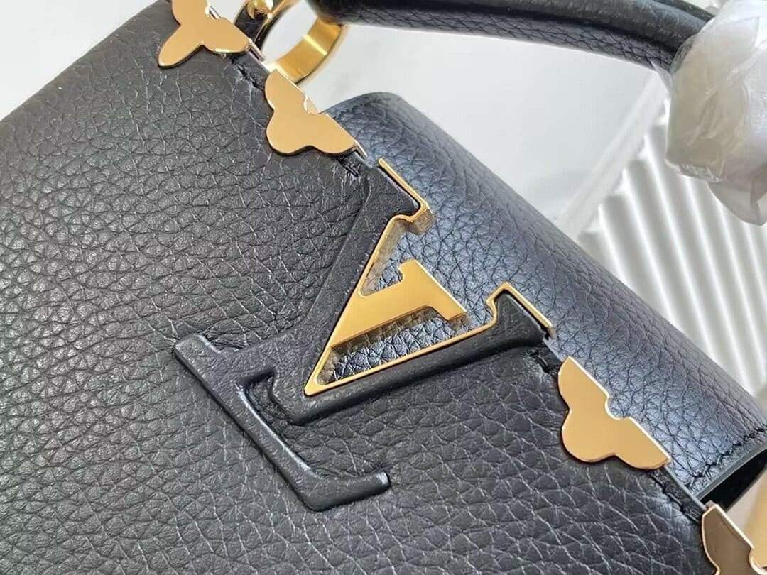 Louis Vuitton M56669 Capucines Mini
